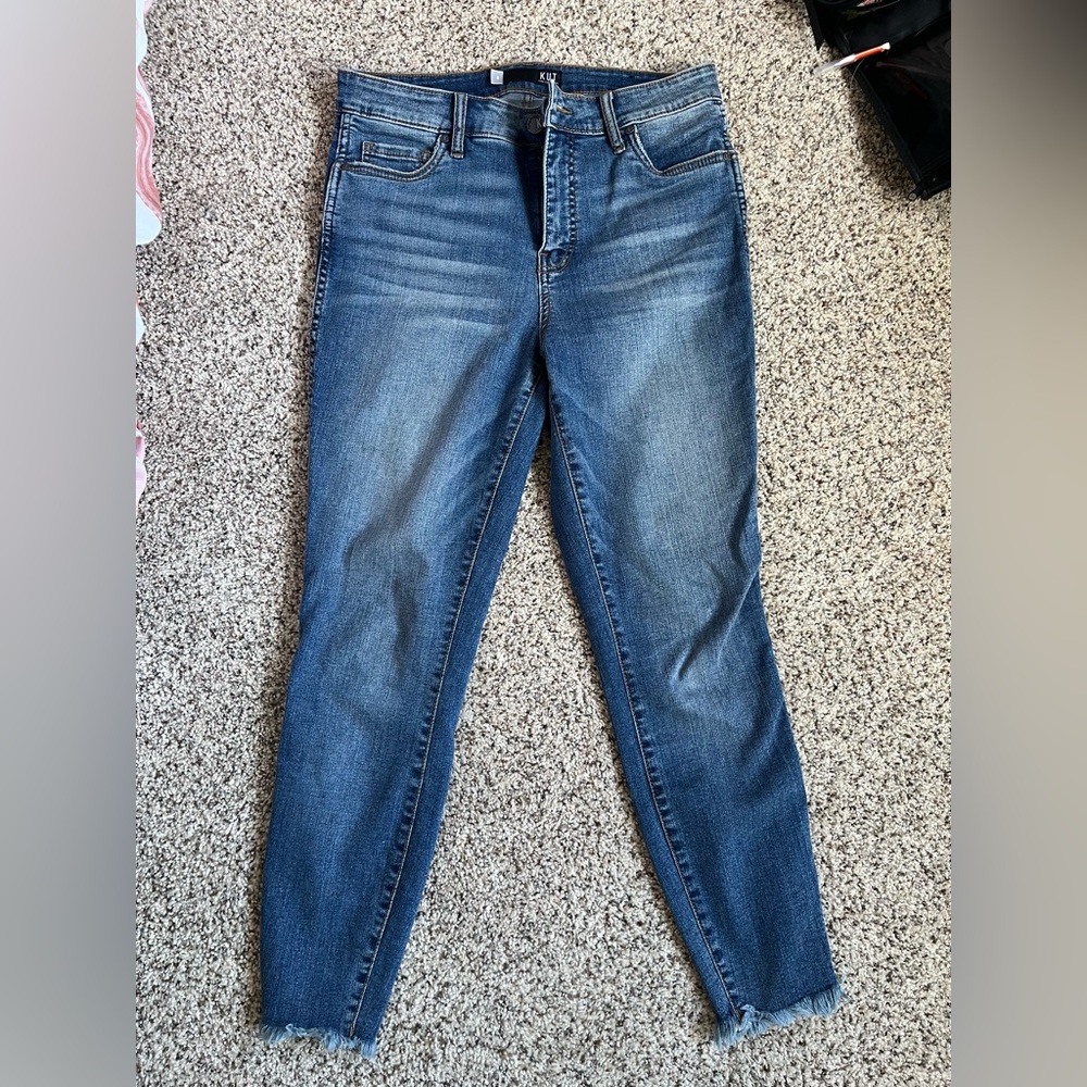 Kut from the Kloth Donna Fab Ab Ankle Jeans with Frayed Hem - Size 8